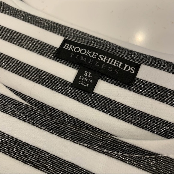 Brooke Shields Timeless Short Sleeve Metallic Striped Blouse Woman’s Size XL - Picture 6 of 11